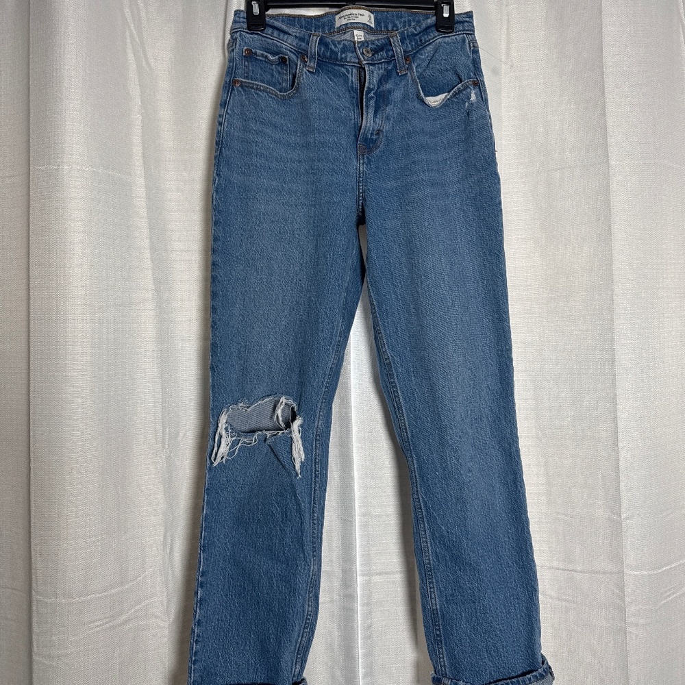 Abercrombie & Fitch 90s Straight Jeans Curve Love Size 26/2 – Mid Rise Distresse